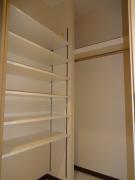 玄関脇にウォークインクローゼットあり